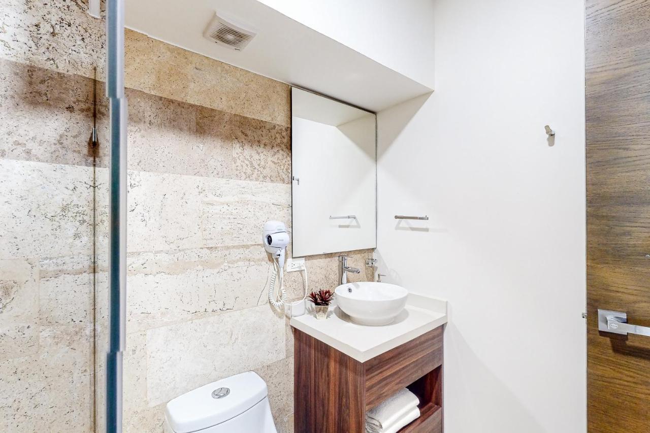 Menesse Midtown 2 Unit 208 Hotel Плая дел Кармен Екстериор снимка