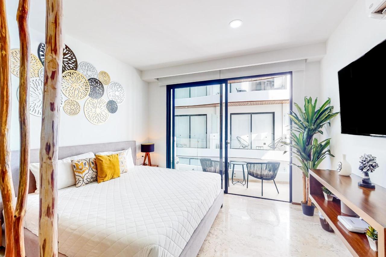 Menesse Midtown 2 Unit 208 Hotel Плая дел Кармен Екстериор снимка